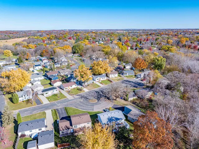 $2,495 | 112514 East Washington Lane, Chaska, MN 55318