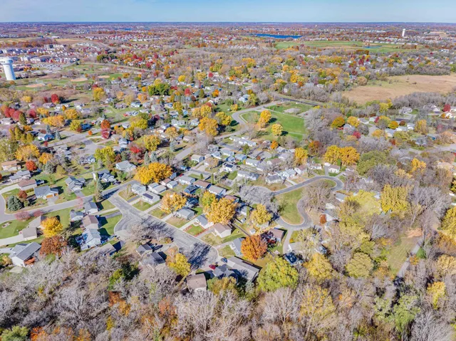 $2,495 | 112514 East Washington Lane, Chaska, MN 55318