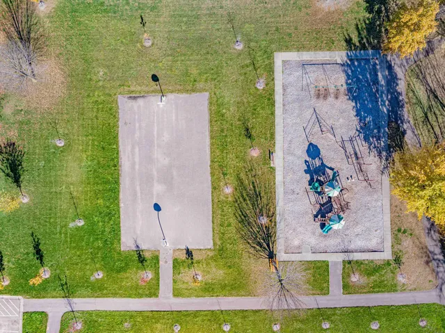 $2,495 | 112514 East Washington Lane, Chaska, MN 55318