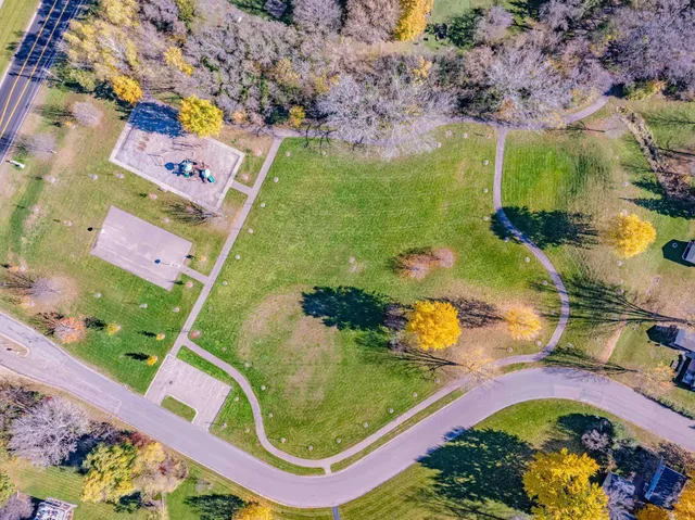 $2,495 | 112514 East Washington Lane, Chaska, MN 55318