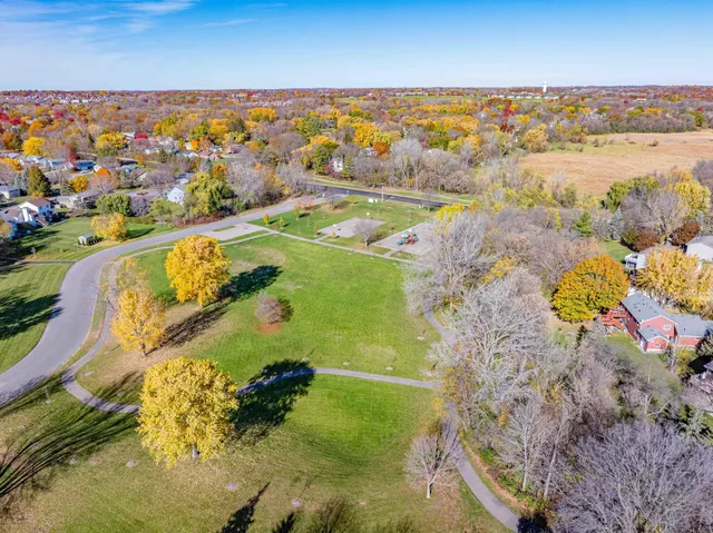 $2,495 | 112514 East Washington Lane, Chaska, MN 55318