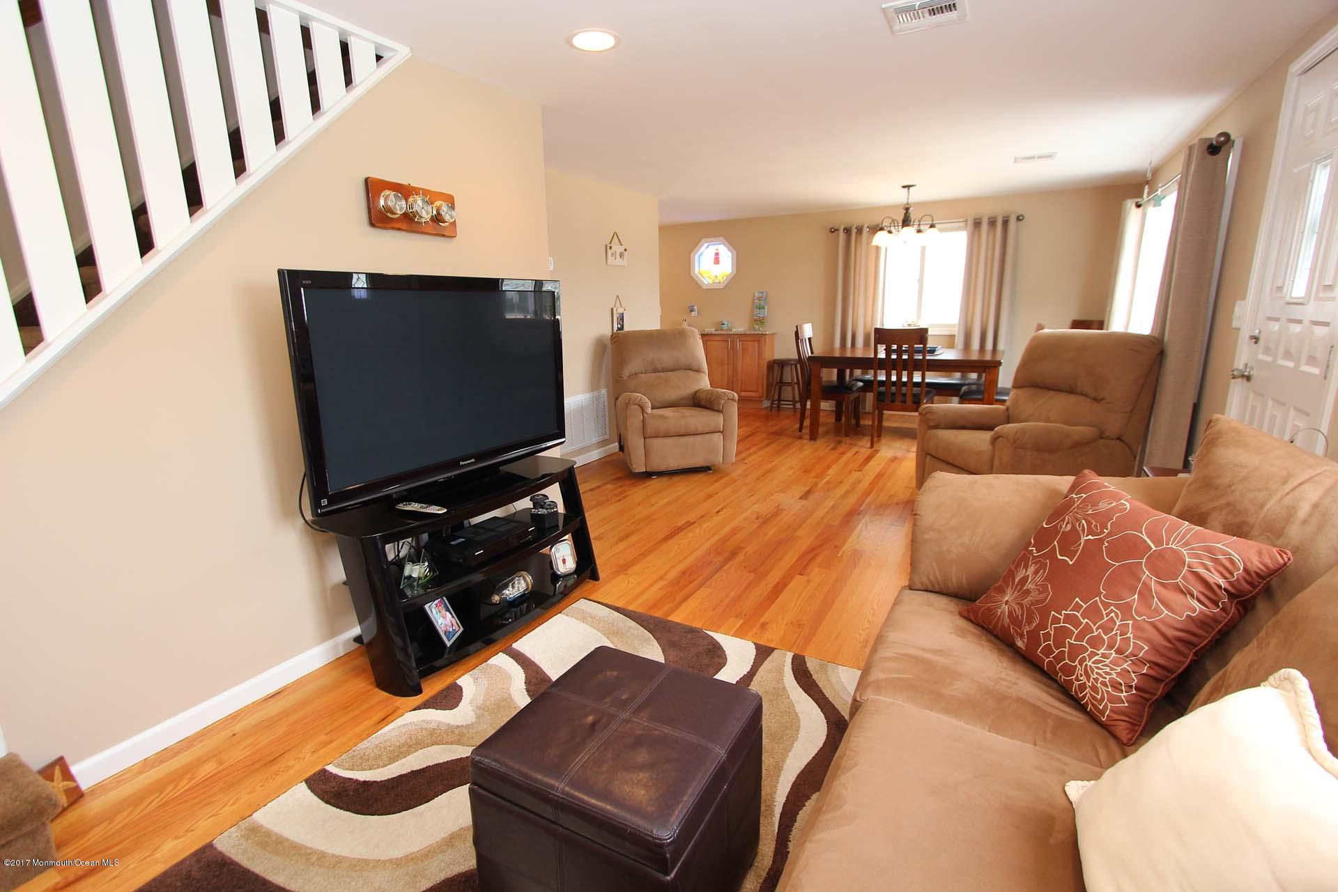 117 Del Monte Road Lavallette, NJ 08735 - Photo 8 of 45 09