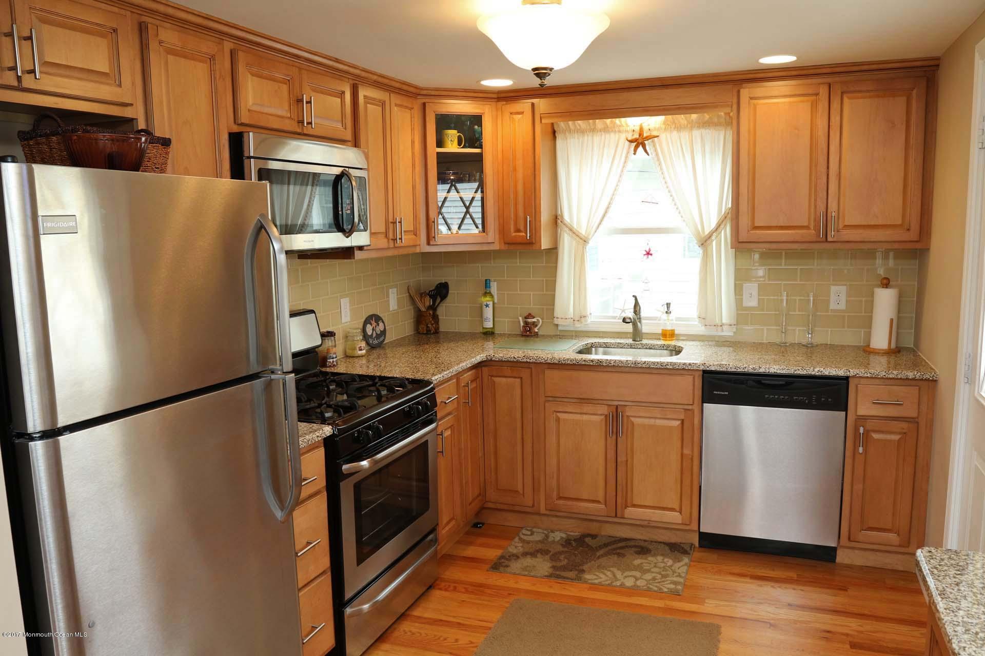 117 Del Monte Road Lavallette, NJ 08735 - Photo 10 of 45 11