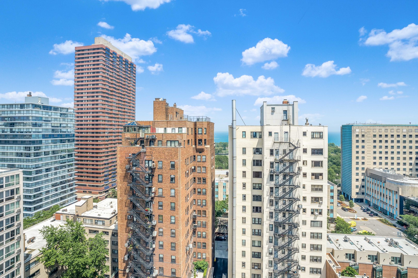 2909 North Sheridan Road, Unit 1702 Chicago, IL 60657 - Photo 15 of 16 Gallery Image 15