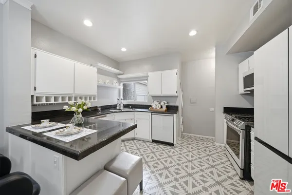 $578,000 | 227 Via Colinas, Thousand Oaks, CA 91362