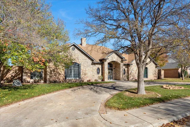 $800,000 | 7402 Park Ridge Drive, Amarillo, TX 79119
