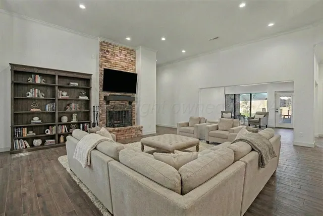 $800,000 | 7402 Park Ridge Drive, Amarillo, TX 79119