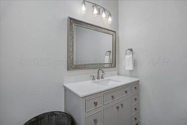 $800,000 | 7402 Park Ridge Drive, Amarillo, TX 79119