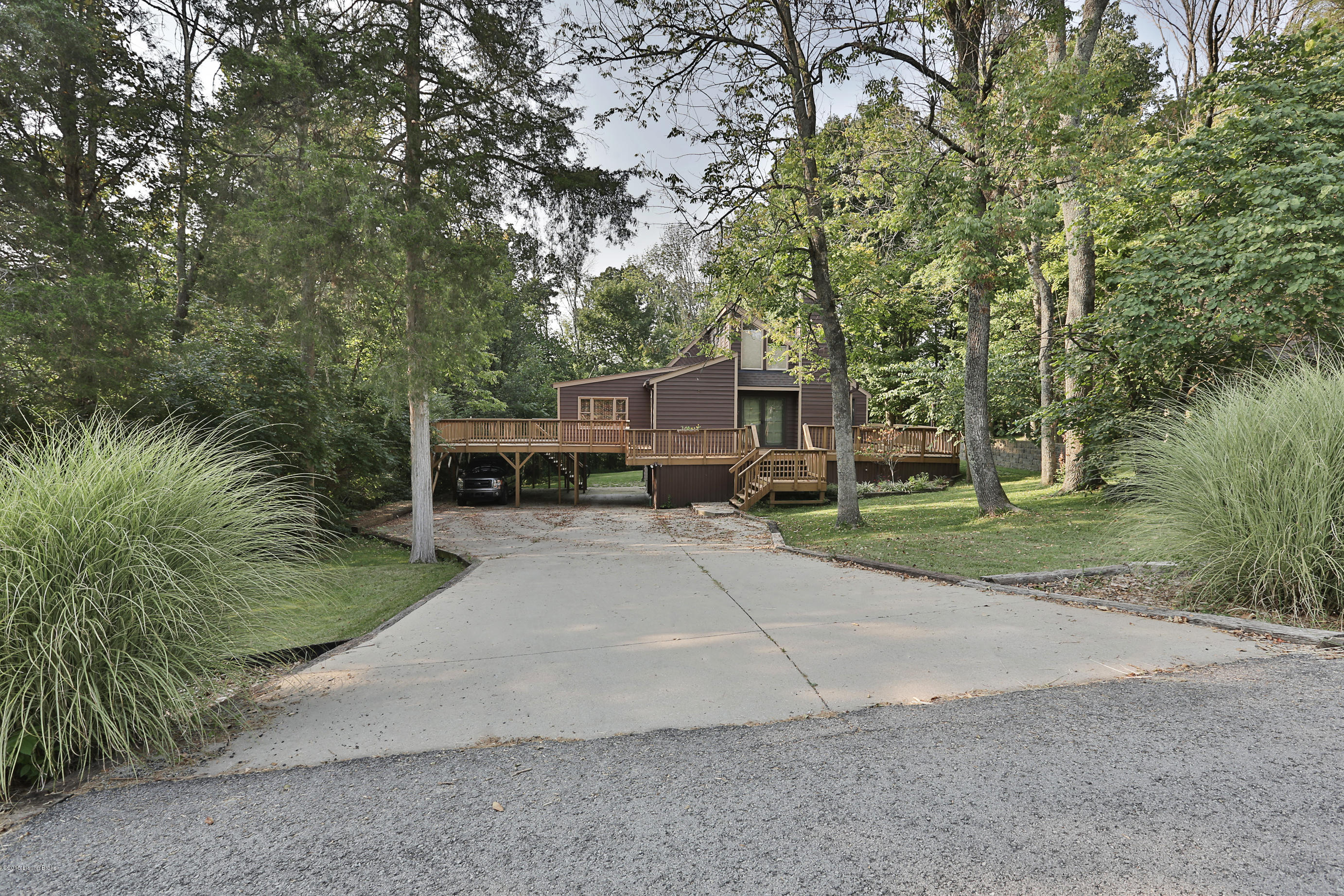 3815 Briar Ridge Road La Grange, KY 40031 - Photo 43 of 46 Driveway