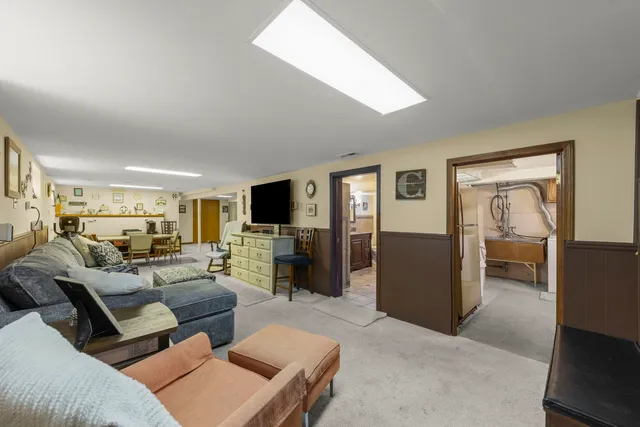 $349,900 | 8625 South Kildare Avenue, Chicago, IL 60652