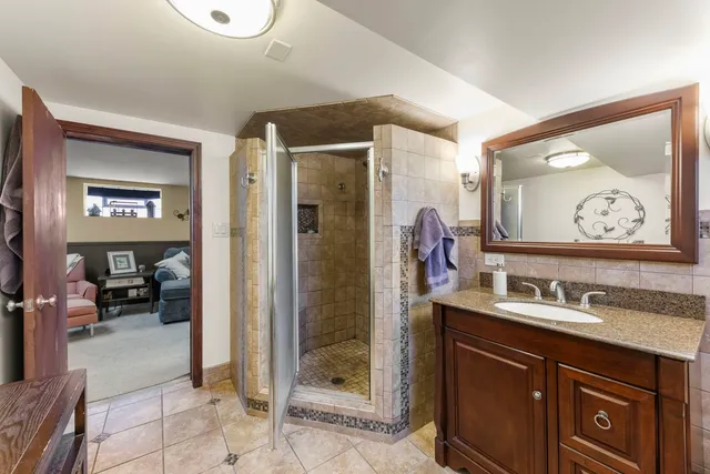 $349,900 | 8625 South Kildare Avenue, Chicago, IL 60652