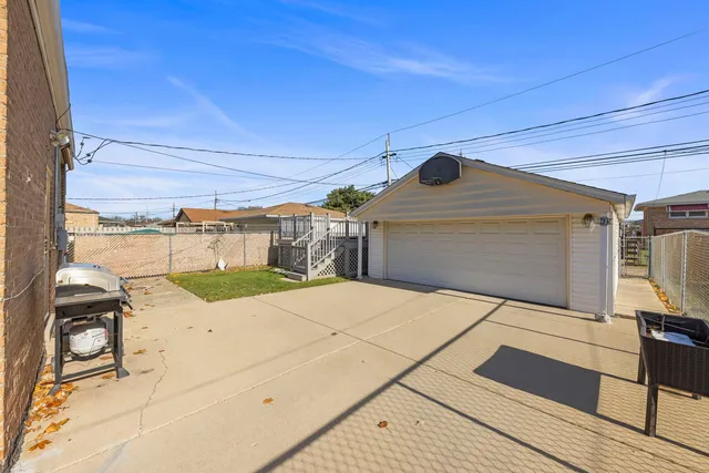 $349,900 | 8625 South Kildare Avenue, Chicago, IL 60652