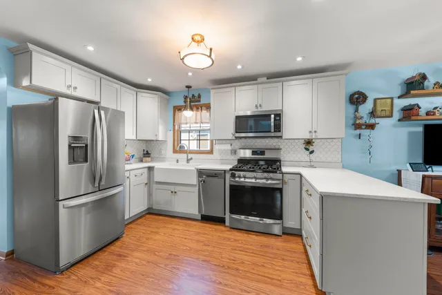 $349,900 | 8625 South Kildare Avenue, Chicago, IL 60652