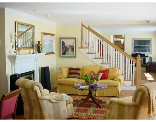 35-38 Shore Road Gloucester, MA 01930 - Photo 6 of 12 Gallery Image 6