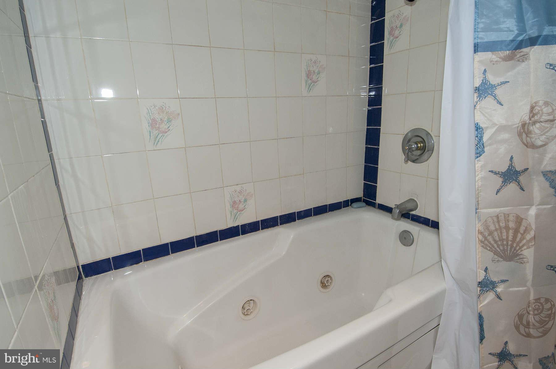 6992 Rockfield Road Baltimore, MD 21244 - Photo 16 of 23 Bath
