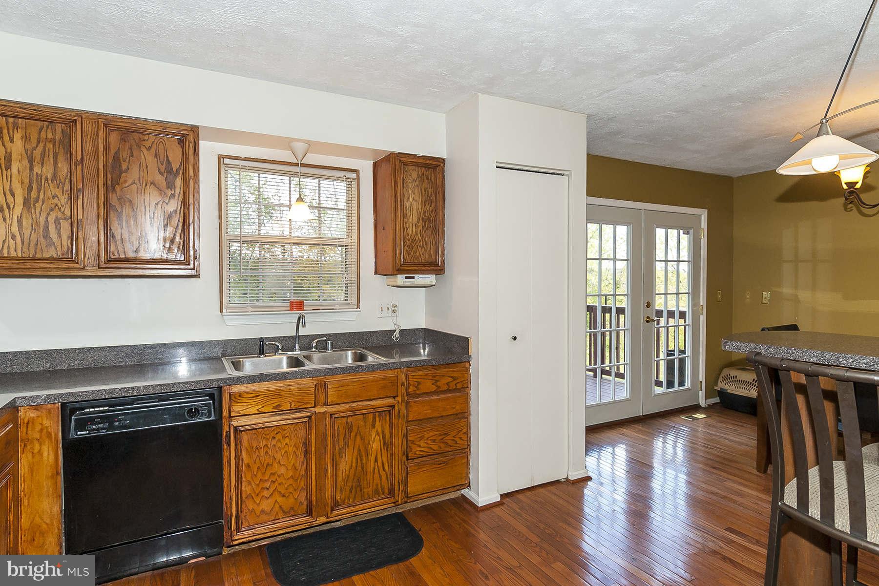 6992 Rockfield Road Baltimore, MD 21244 - Photo 6 of 23 Kitchen
