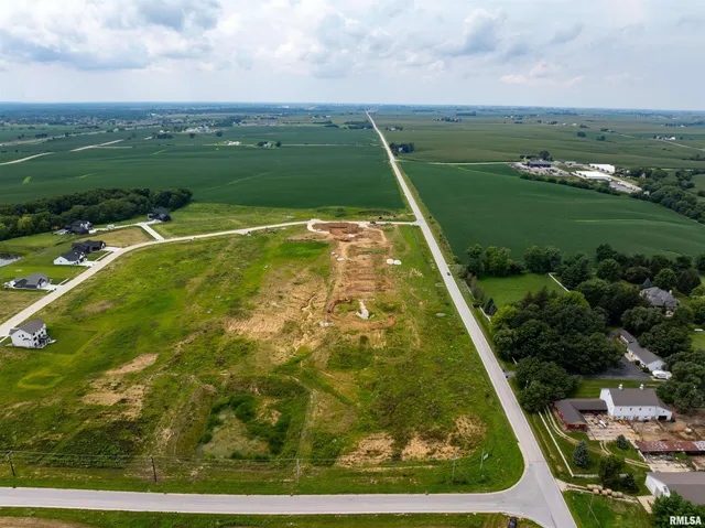 $357,570 | 4 Frank Court, Le Claire, IA 52753