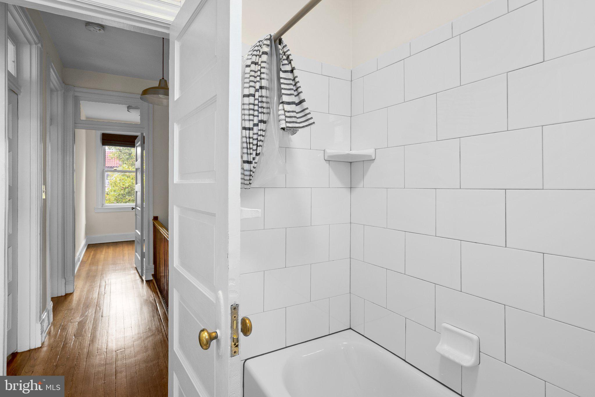 121 U Street Northeast Washington, DC 20002 - Photo 13 of 31 a bathroom with a shower