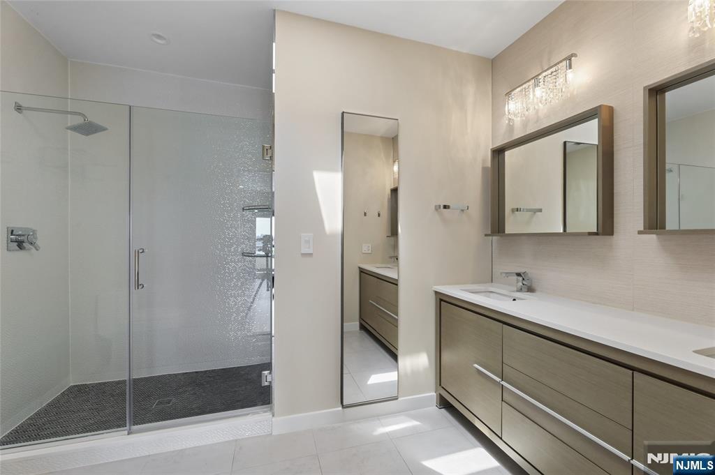 300 Gorge Road, Unit 57 Cliffside Park, NJ 07010 - Photo 20 of 31