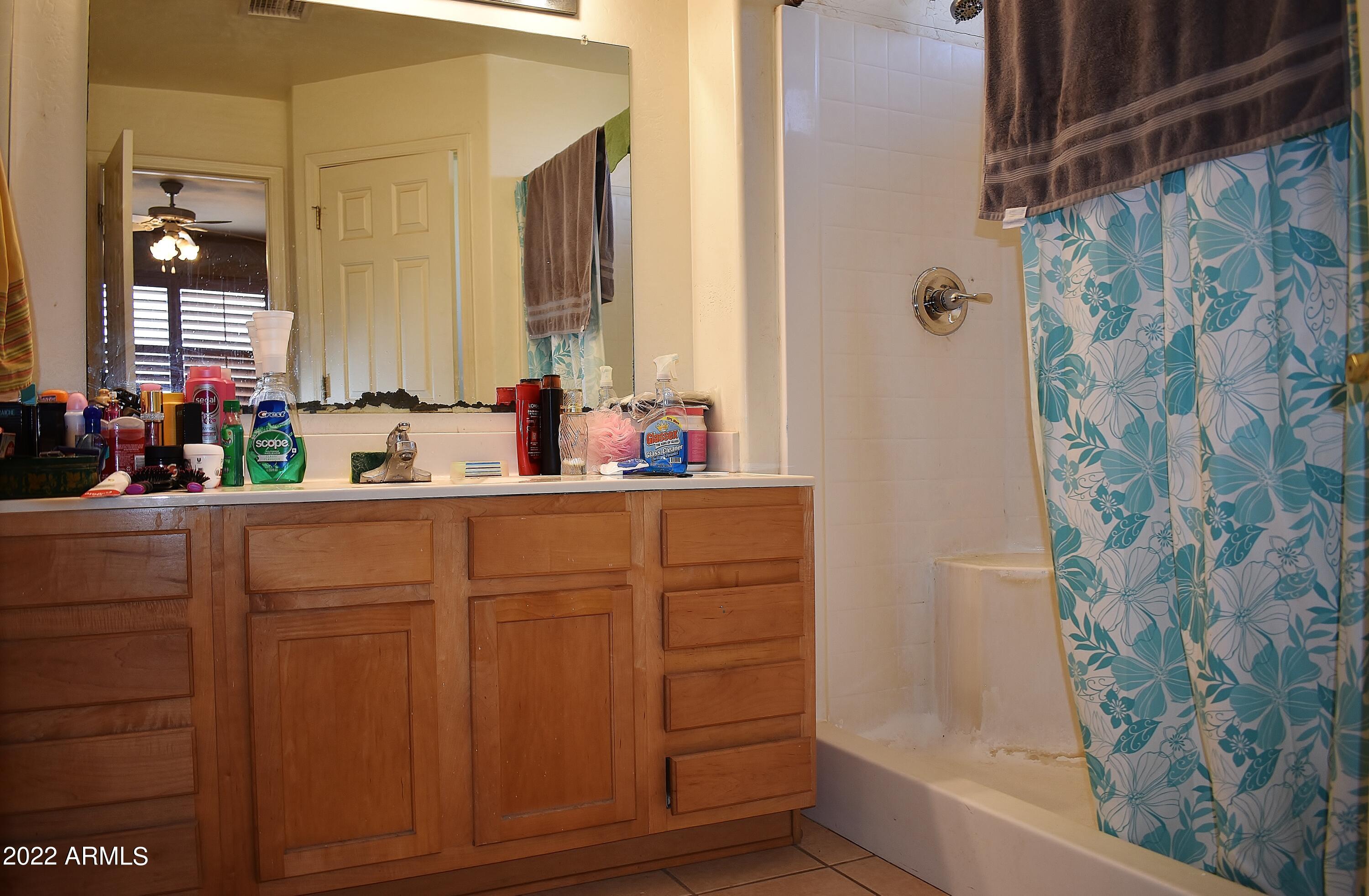 13911 South Durango Road Arizona City, AZ 85123 - Photo 11 of 21 Master bath