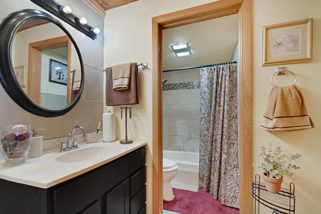 $85,000 | 2306 Holiday Terrace, Unit 163, Lansing, IL 60438