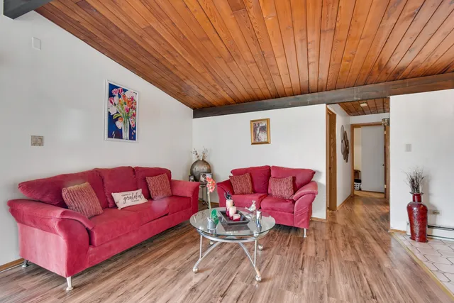 $85,000 | 2306 Holiday Terrace, Unit 163, Lansing, IL 60438