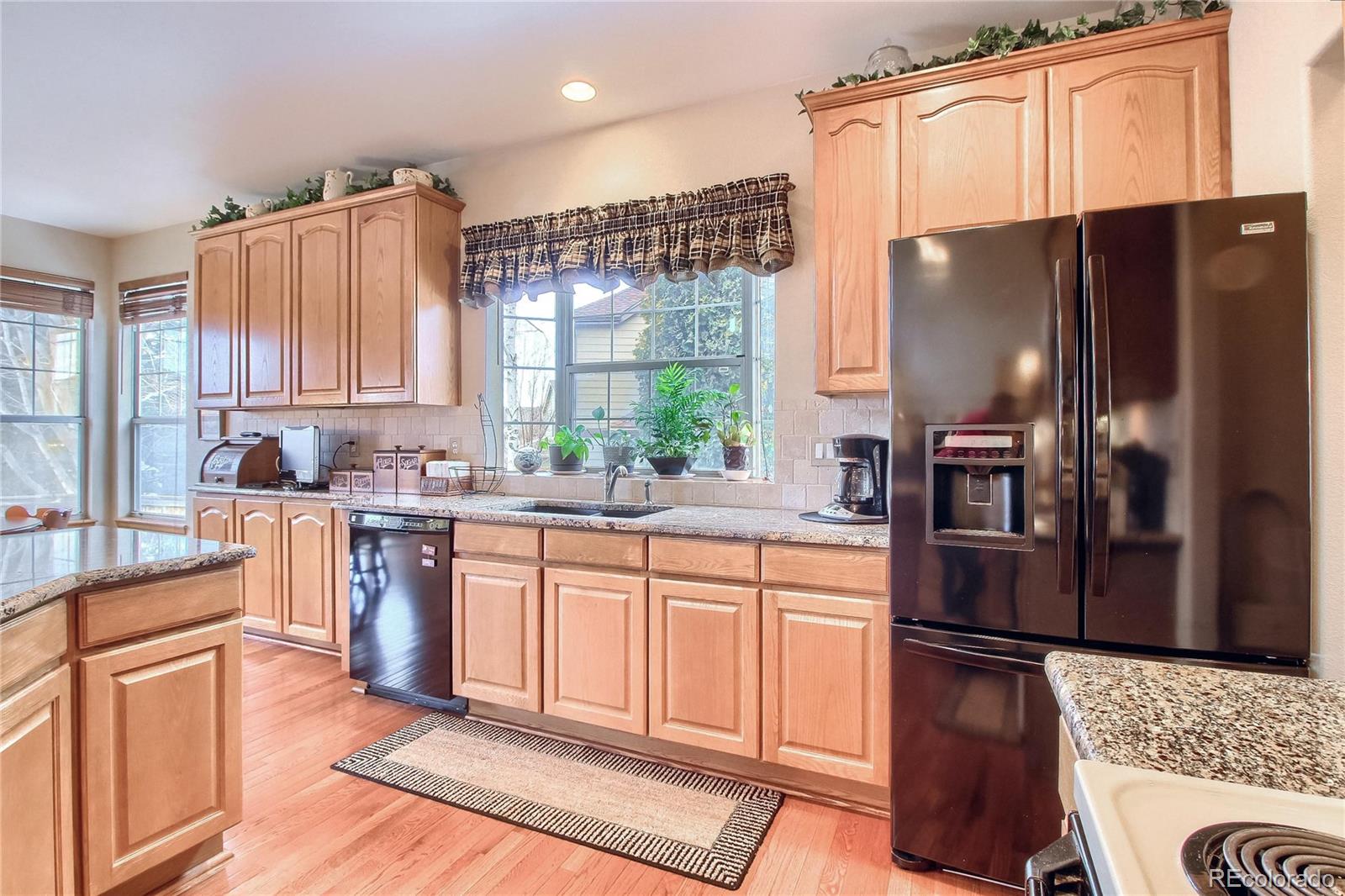 8747 South Forrest Drive Highlands Ranch, CO 80126 - Photo 10 of 35 Gallery Image 10