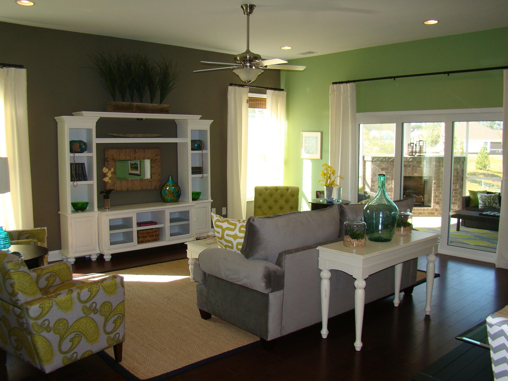 121 Phoebe Road Summerville, SC 29483 - Photo 9 of 19 DSC01412