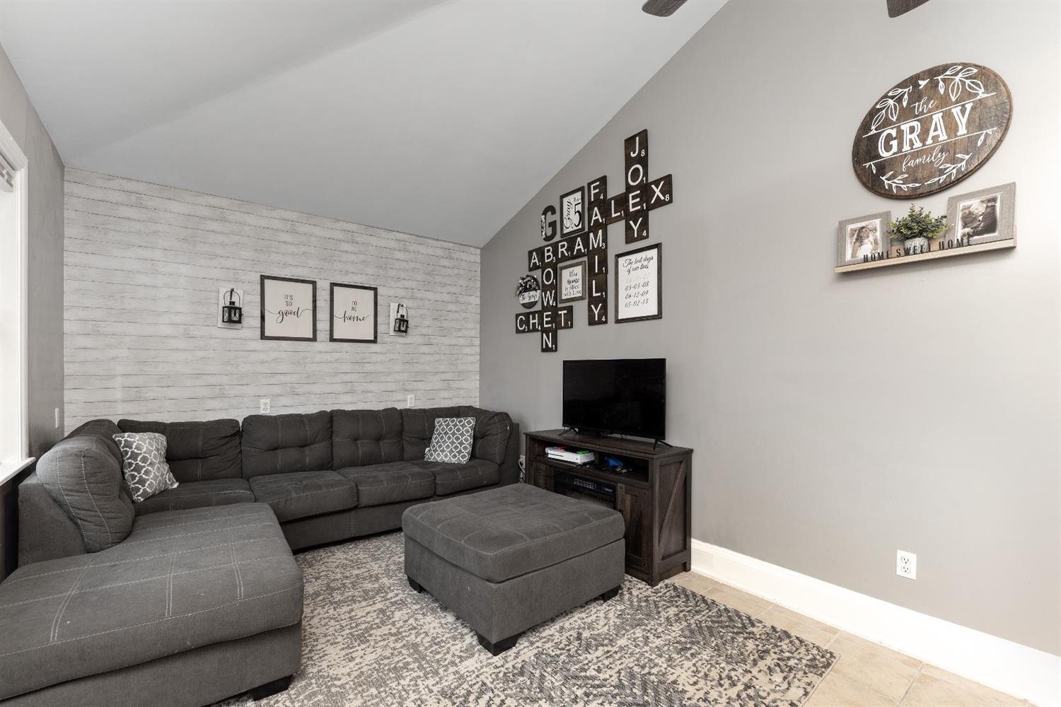 2044 Hunt Road Blanchester, OH 45107 - Photo 16 of 29 Gallery Image 16