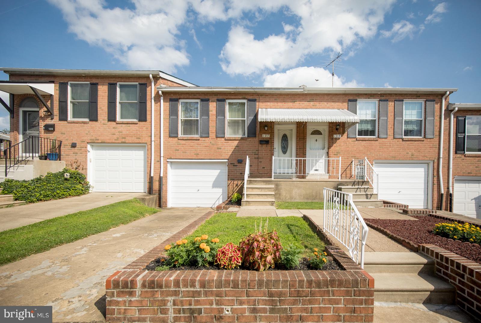 137 Greendale Road Philadelphia, PA 19154 - Photo 2 of 34