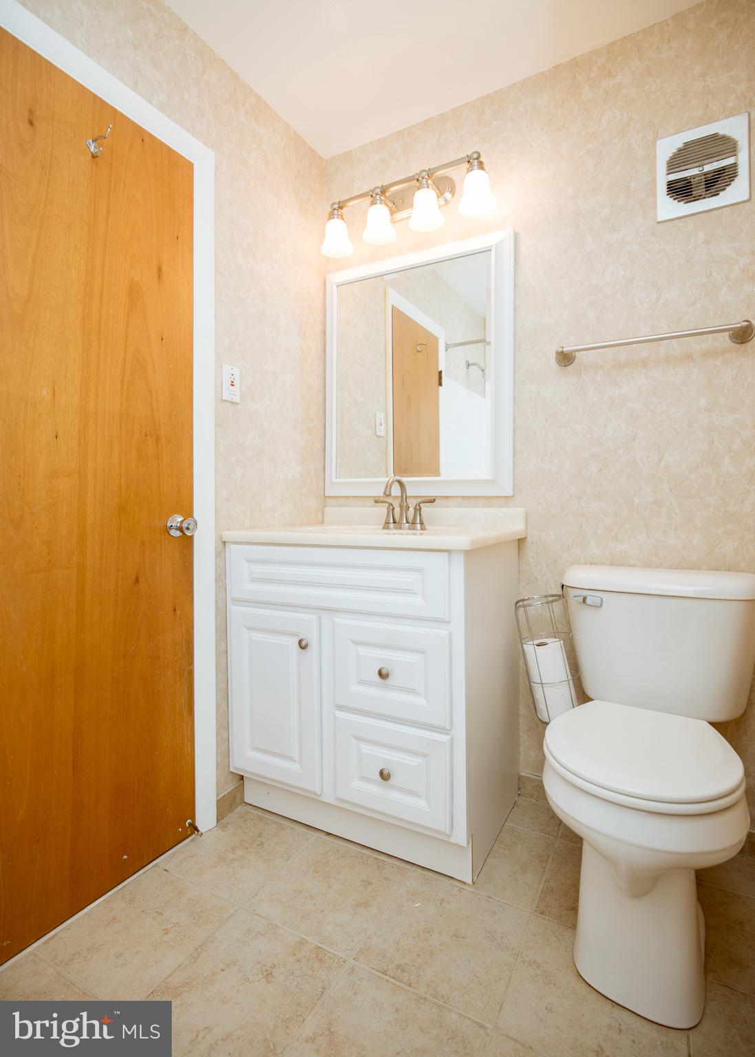 137 Greendale Road Philadelphia, PA 19154 - Photo 15 of 34