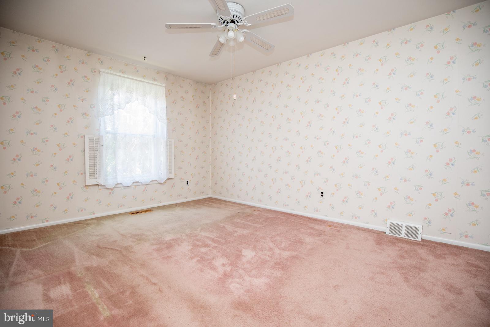 137 Greendale Road Philadelphia, PA 19154 - Photo 16 of 34