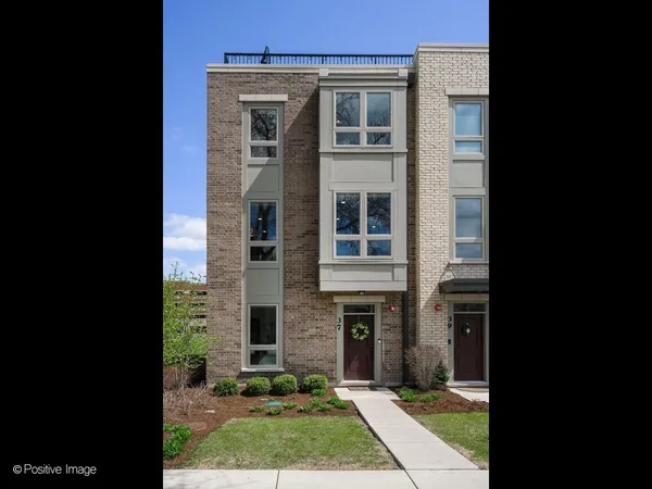 $950,000 | 37 South Chestnut Avenue, Arlington Heights, IL 60005