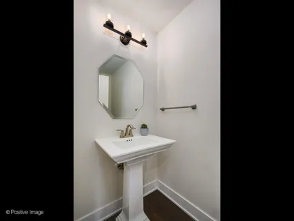 $950,000 | 37 South Chestnut Avenue, Arlington Heights, IL 60005