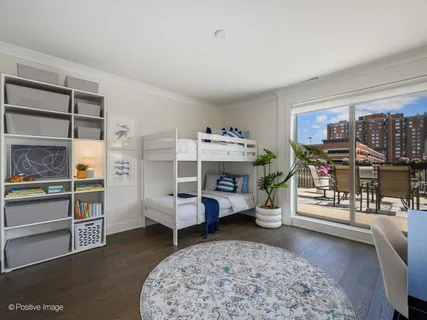 $950,000 | 37 South Chestnut Avenue, Arlington Heights, IL 60005