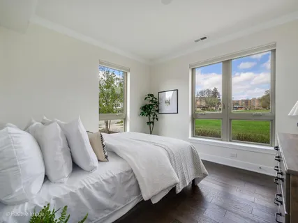 $950,000 | 37 South Chestnut Avenue, Arlington Heights, IL 60005