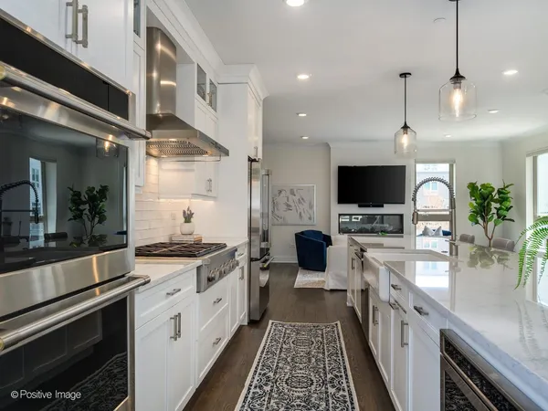 $950,000 | 37 South Chestnut Avenue, Arlington Heights, IL 60005