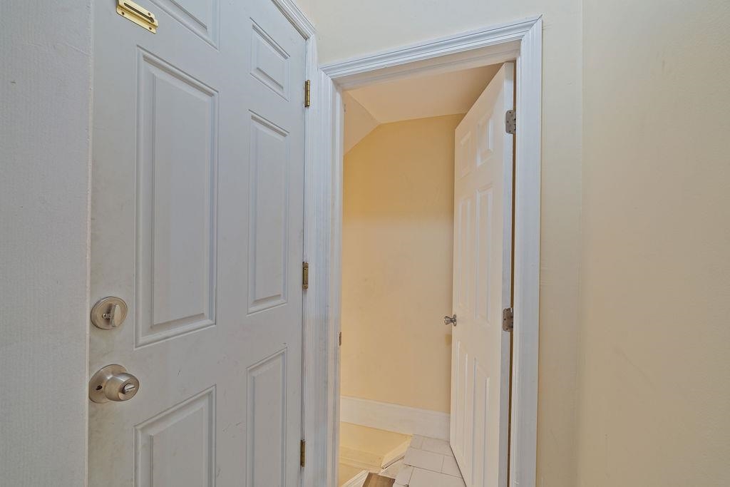 337 Summit Avenue, Unit 1 Jersey City, NJ 07306 - Photo 15 of 26 a bathroom with a shower