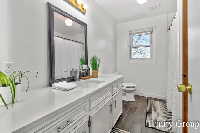 $279,900 | 100 West Brooks Street, Newaygo, MI 49337