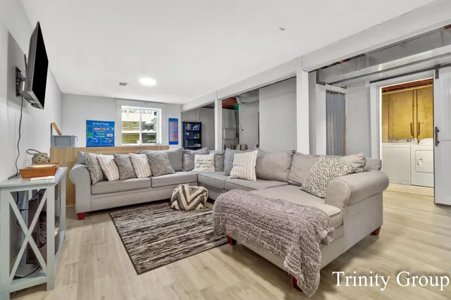 $279,900 | 100 West Brooks Street, Newaygo, MI 49337