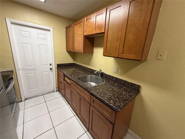 $1,450 | 2534 Northwest 139th Street, Unit 2, Opa-Locka, FL 33054