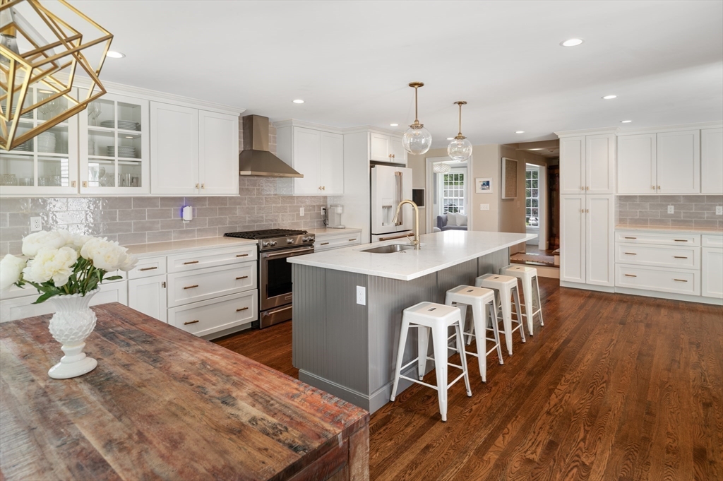 122 Smith Drive Westwood, MA 02090 - Photo 4 of 31