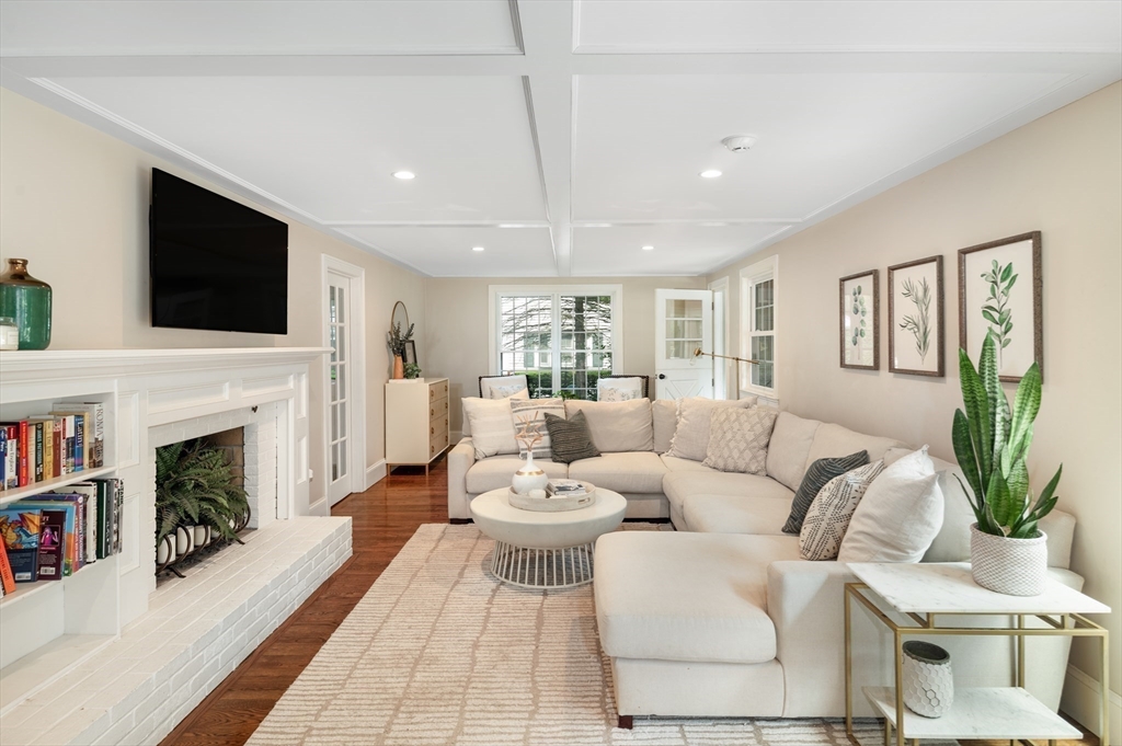 122 Smith Drive Westwood, MA 02090 - Photo 8 of 31