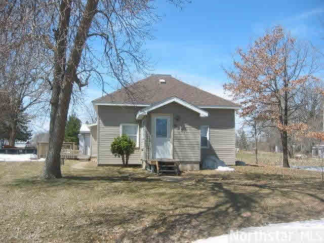 623 2nd Street Southwest Staples, MN 56479 - Photo 2 of 13 Gallery Image 2