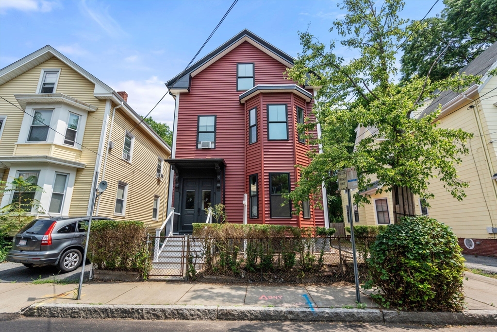 19 Kelly Road Cambridge, MA 02139 - Photo 1 of 25 Gallery Image 1