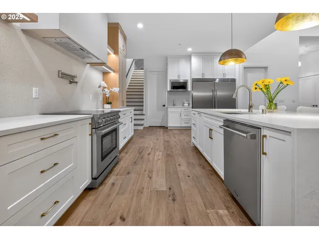 $1,359,000 | 15628 Northeast Caples Road, Brush Prairie, WA 98606