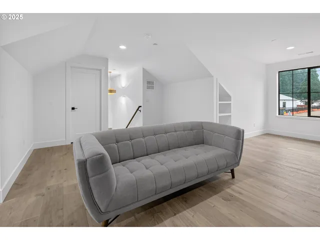 $1,359,000 | 15628 Northeast Caples Road, Brush Prairie, WA 98606