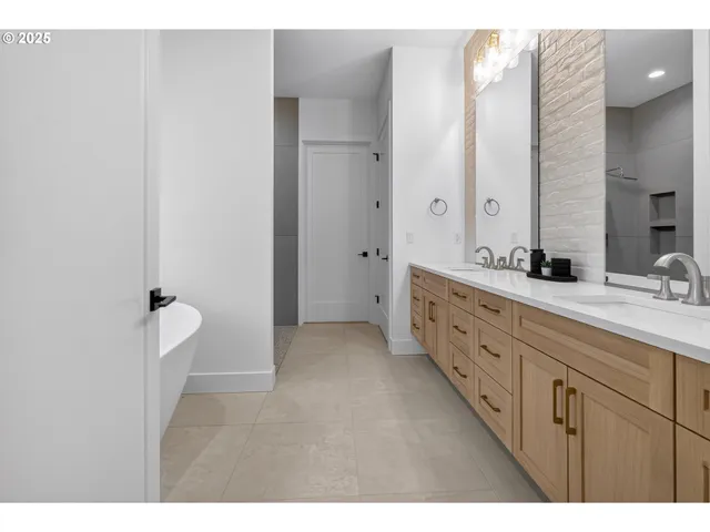 $1,359,000 | 15628 Northeast Caples Road, Brush Prairie, WA 98606