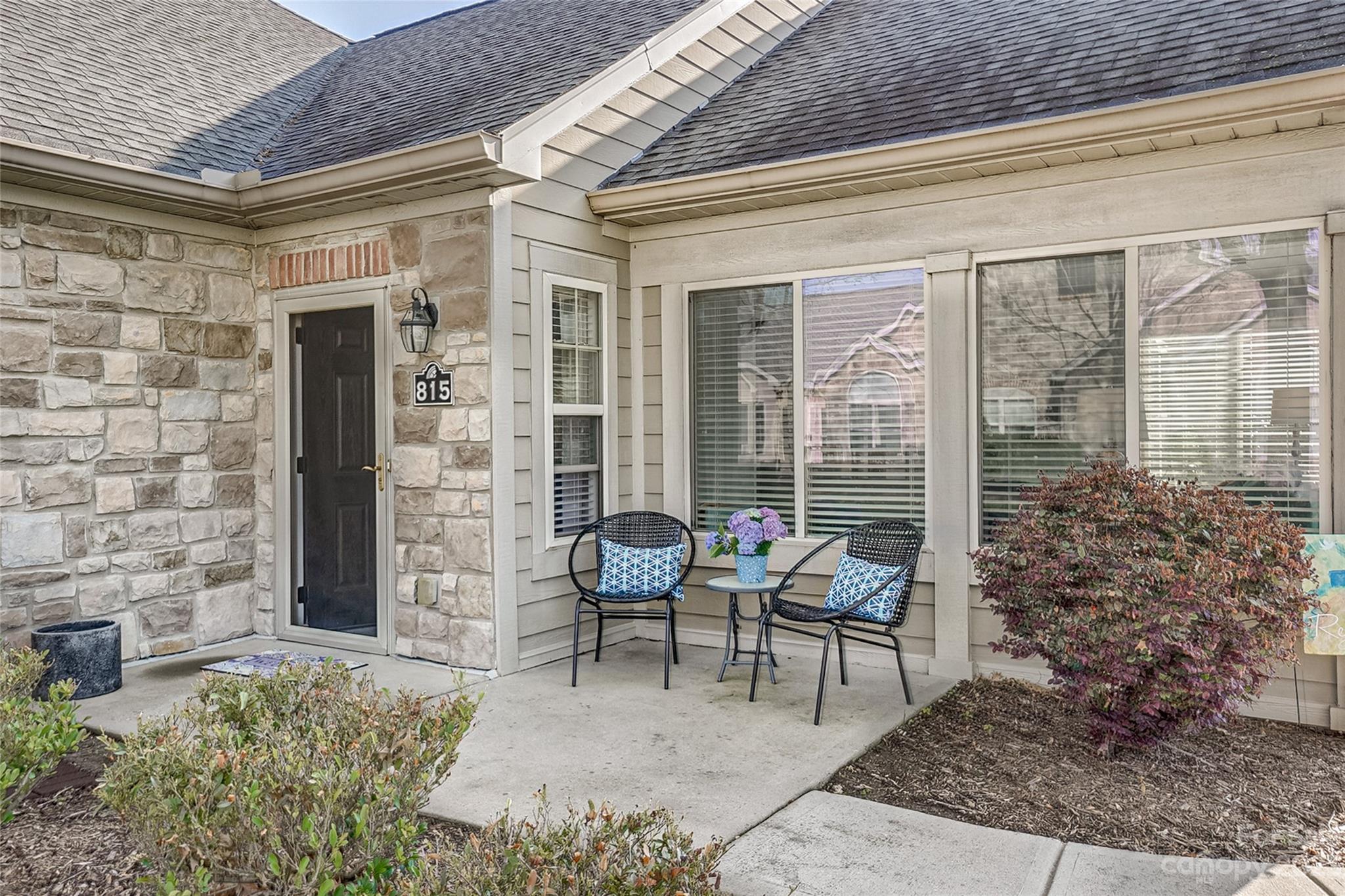 815 Ledgestone Court Tega Cay, SC 29708 - Photo 4 of 39