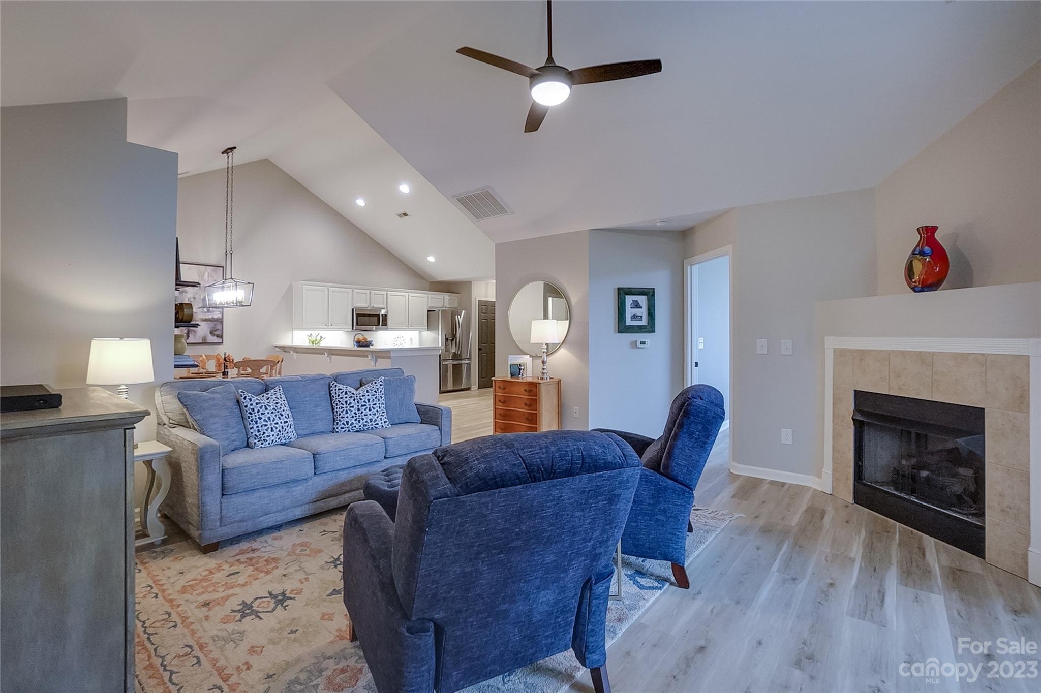 815 Ledgestone Court Tega Cay, SC 29708 - Photo 6 of 39